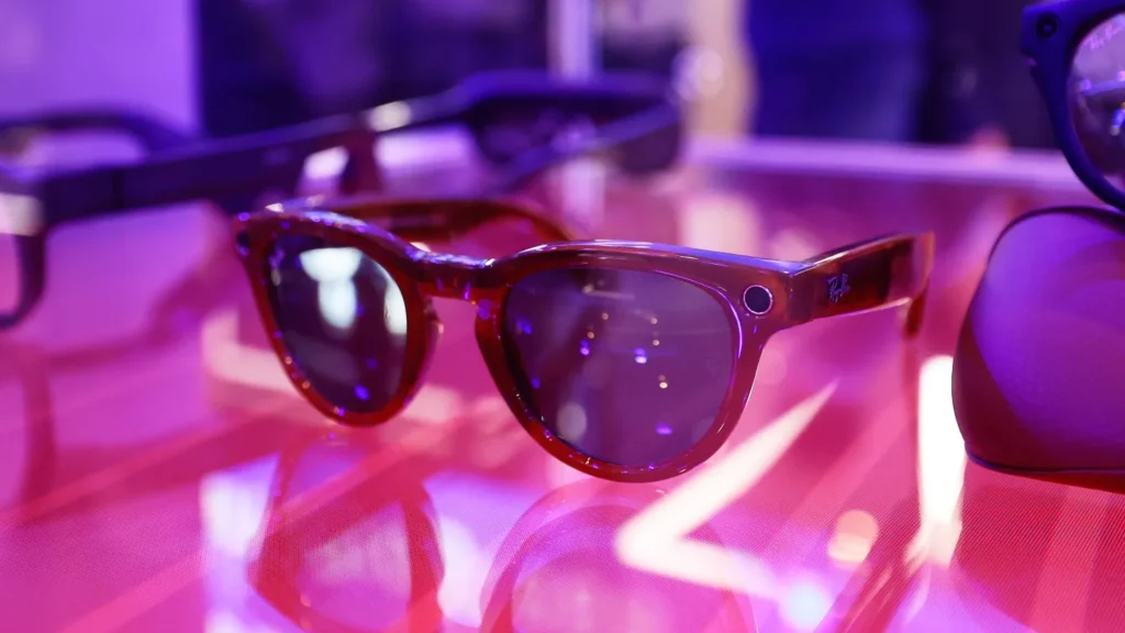 META OAKLEY SUNGLASSES.